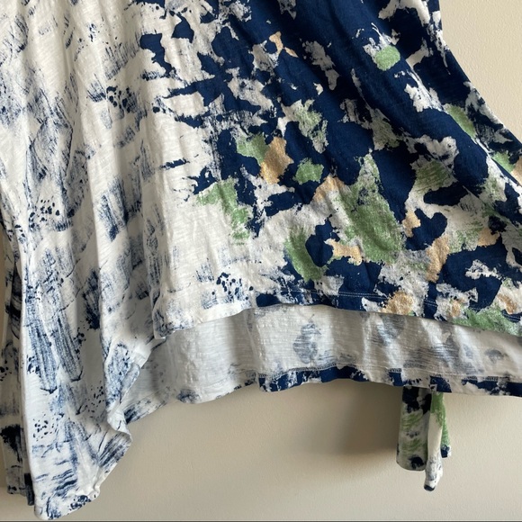 Akemi + Kin Graffito Tee - Picture 4 of 13